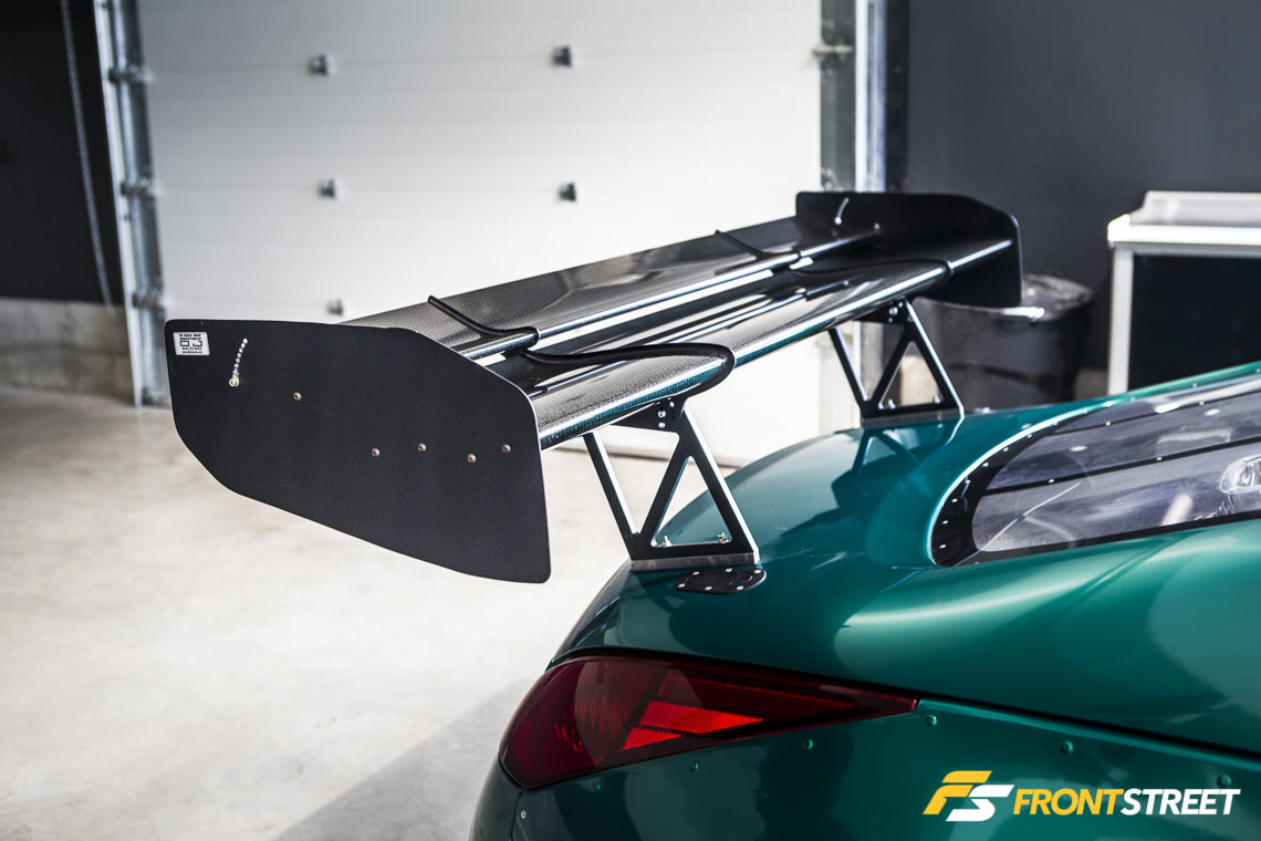 2003 Nissan 350Z by Sasha Anis