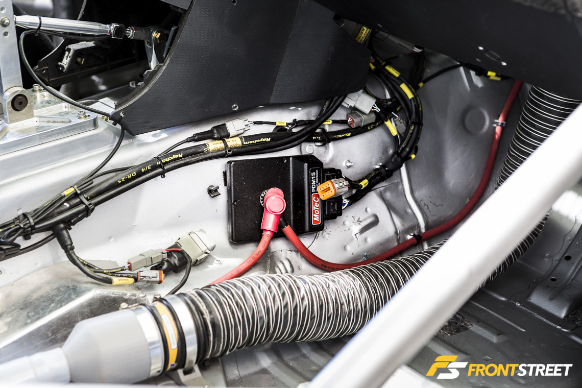 2003 Nissan 350Z by Sasha Anis