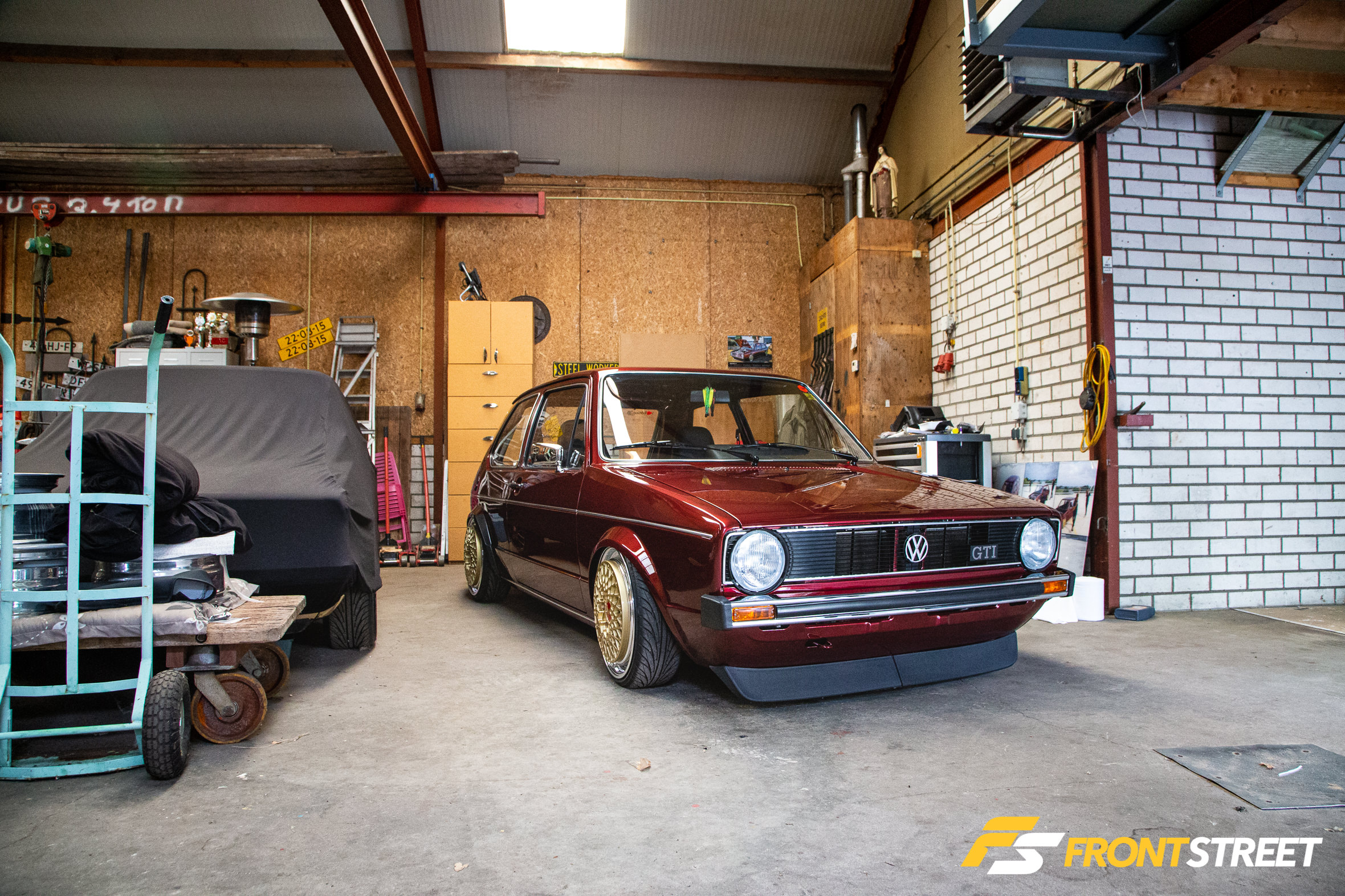 Stanced Volkswagen Golf GTI Mk1