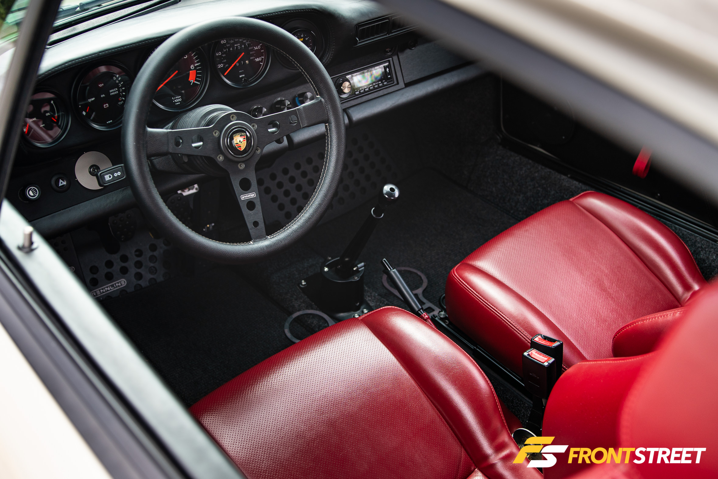 1985 Porsche 911 by Alex Aguiar