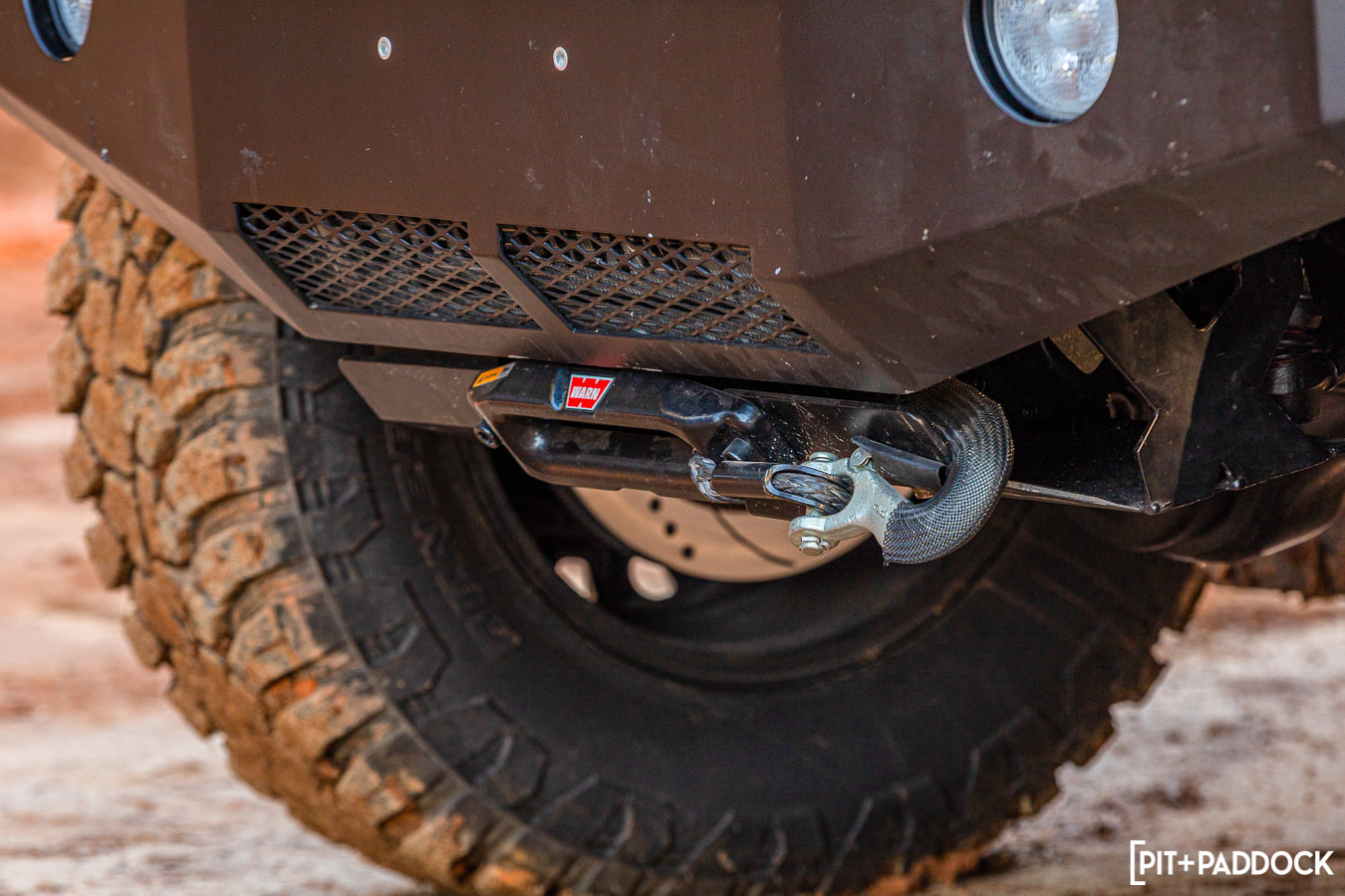 1993 Land Rover Defender 6x6 "The Flying Huntsman" by Hyper Offroad