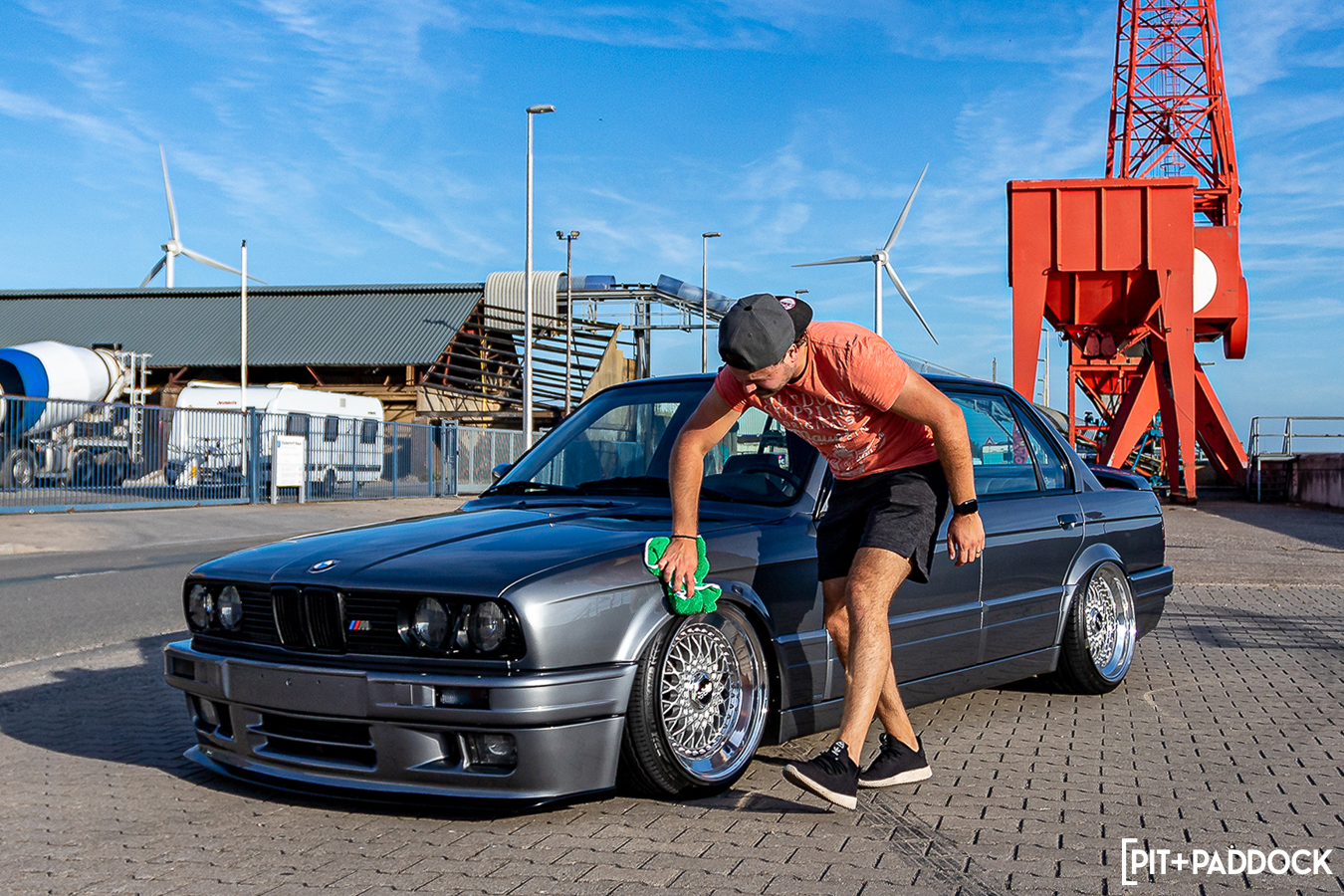 BMW 325i E30 Restomod by Pim Vinke
