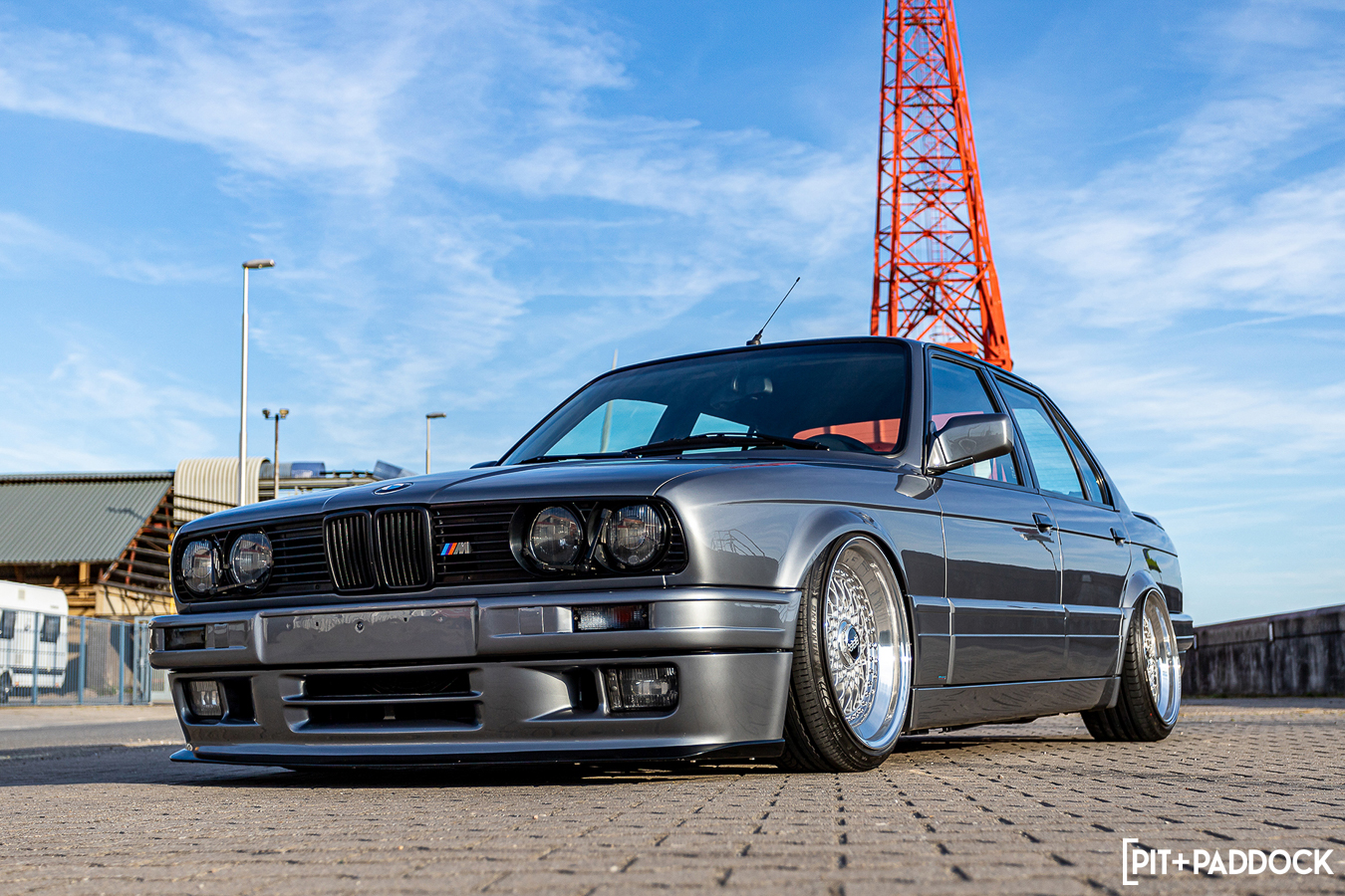 BMW 325i E30 Restomod by Pim Vinke