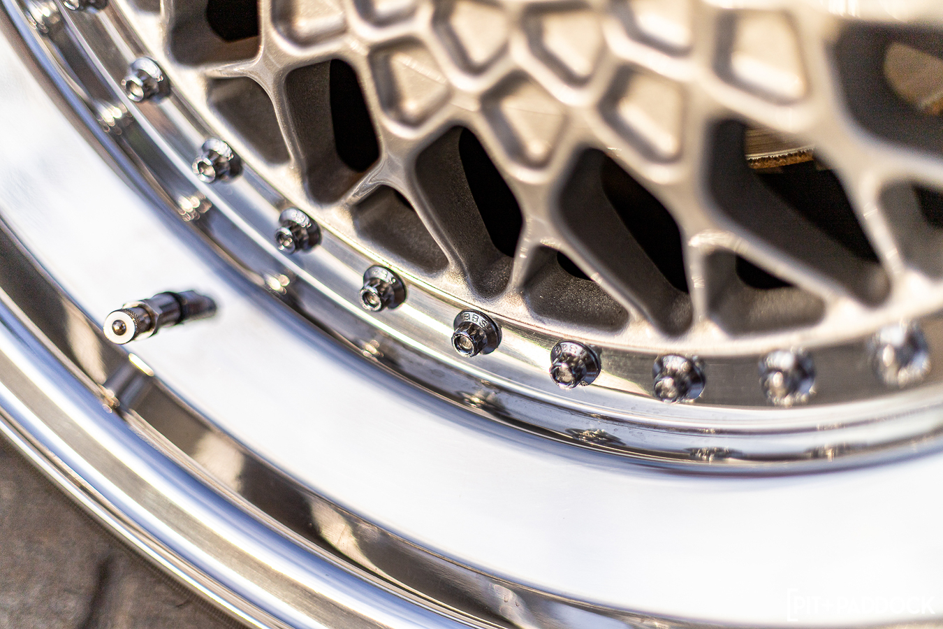 BMW 325i E30 Restomod by Pim Vinke