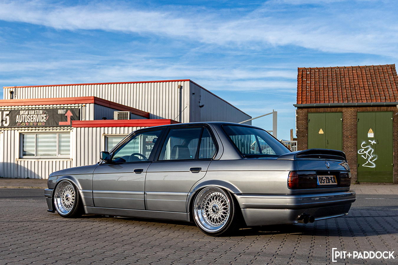 BMW 325i E30 Restomod by Pim Vinke