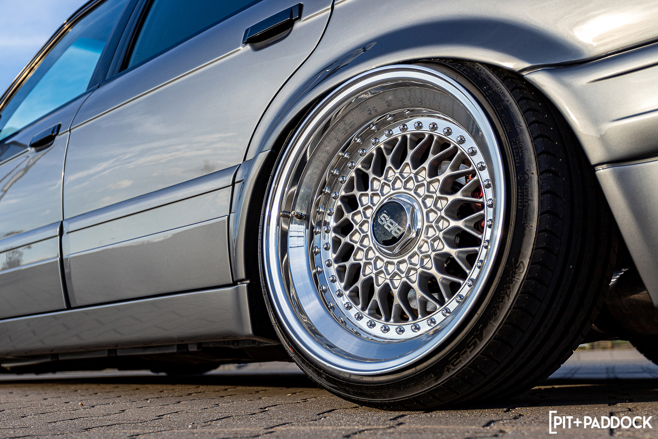 BMW 325i E30 Restomod by Pim Vinke