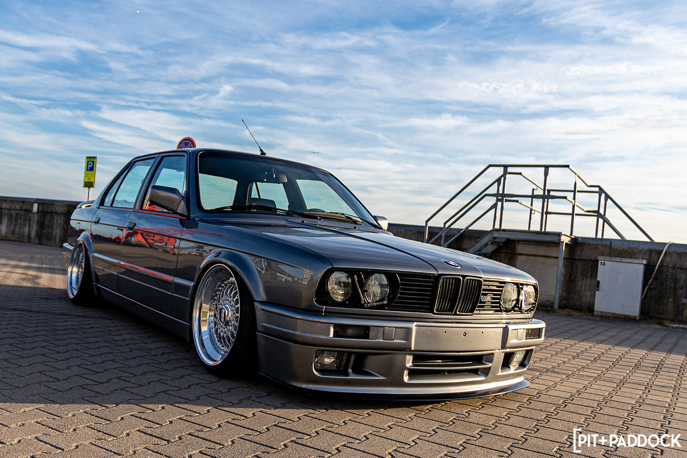 BMW 325i E30 Restomod by Pim Vinke