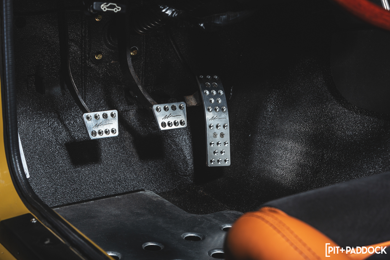 Datsun 240Z Tribute by Paulo Tabora