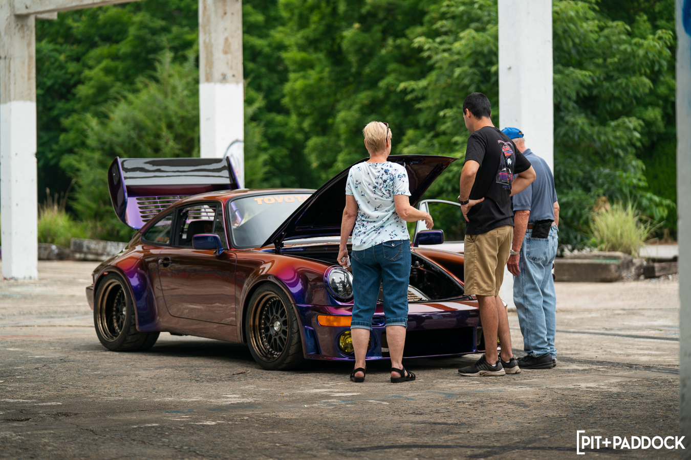 1976 Porsche 911 by Austin Barnett