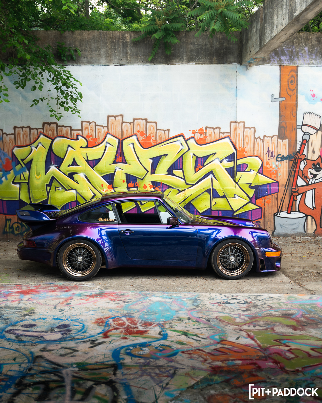 1976 Porsche 911 by Austin Barnett